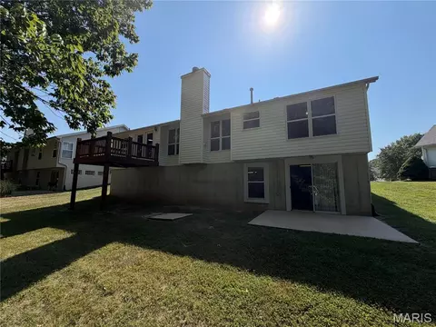 Exterior - 2827 Bromley Dr, O'fallon, MO 63368 photo 2 of 5