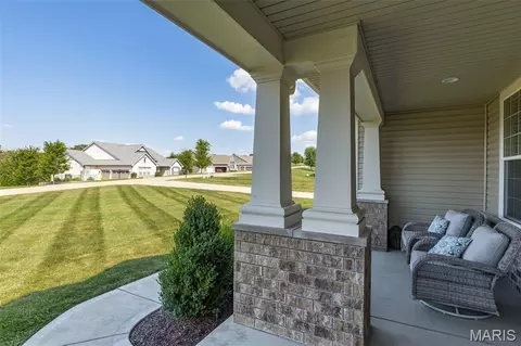Exterior - 136 Stewards Ln, Eureka, MO 63025 photo 3 of 18