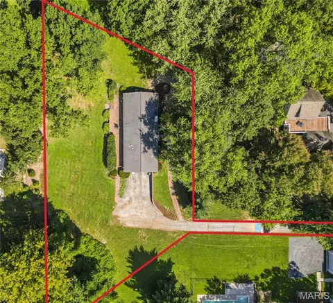 205 Graybridge Rd, Ladue, MO 63124 photo 3