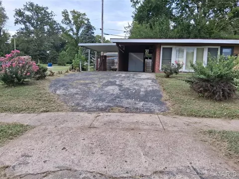 Exterior - 8337 Graybirch Dr, Berkeley, MO 63134 photo 3 of 3
