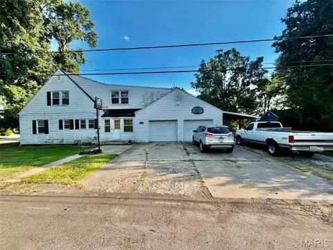 407 S 9th St, East Alton, IL 62024