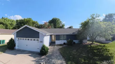 Exterior - 113 White Pine Ave, O'fallon, IL 62269 photo 5 of 5