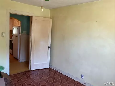 Bedroom - 412 W Springfield Ave, Union, MO 63084 photo 2 of 7