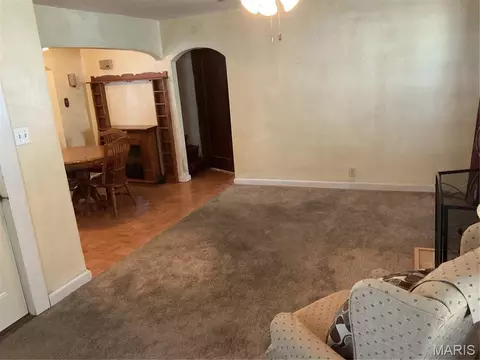 Living - 412 W Springfield Ave, Union, MO 63084 photo 1 of 3