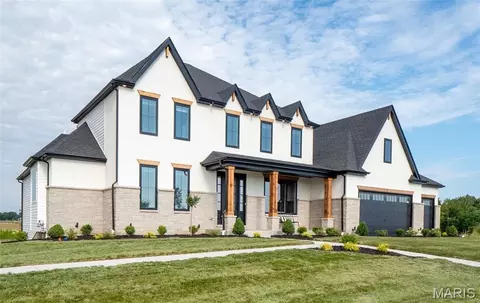 5609 Denali Rd, Saint Louis, MO 63128