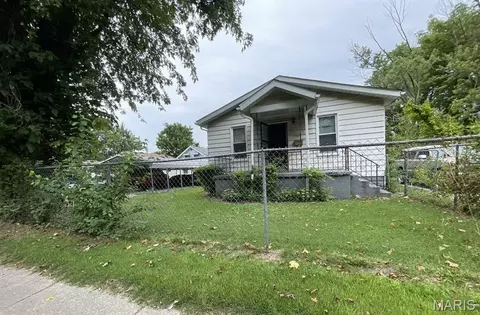 823 N 80th St, East St Louis, IL 62203