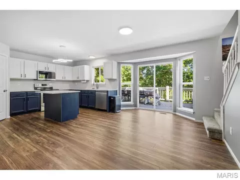 Kitchen - 15 Millers Ct, O'fallon, MO 63366 photo 2 of 5