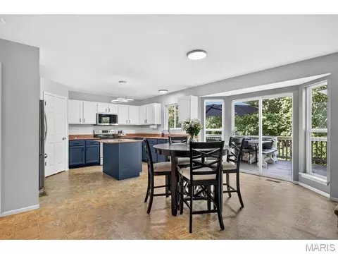 Kitchen - 15 Millers Ct, O'fallon, MO 63366 photo 4 of 5