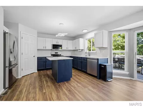 Kitchen - 15 Millers Ct, O'fallon, MO 63366 photo 3 of 5