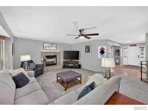 Living - 15 Millers Ct, O'fallon, MO 63366 photo 7 of 7