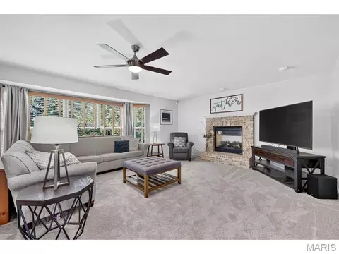 Living - 15 Millers Ct, O'fallon, MO 63366 photo 4 of 7