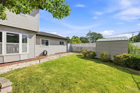 Exterior - 2902 Flameglow Dr, Saint Louis, MO 63129 photo 12 of 12