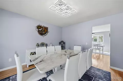Dining - 2902 Flameglow Dr, Saint Louis, MO 63129 photo 2 of 3