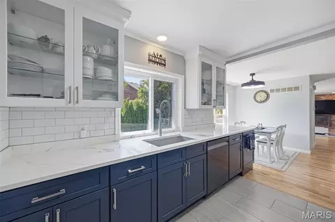 Kitchen - 2902 Flameglow Dr, Saint Louis, MO 63129 photo 1 of 6