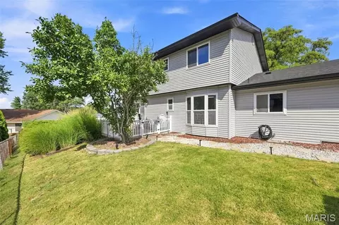 Exterior - 2902 Flameglow Dr, Saint Louis, MO 63129 photo 11 of 12