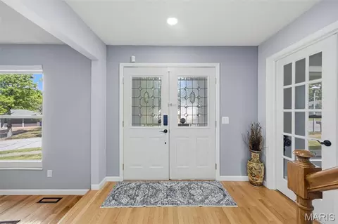 Entry Way - 2902 Flameglow Dr, Saint Louis, MO 63129 photo 1 of 3