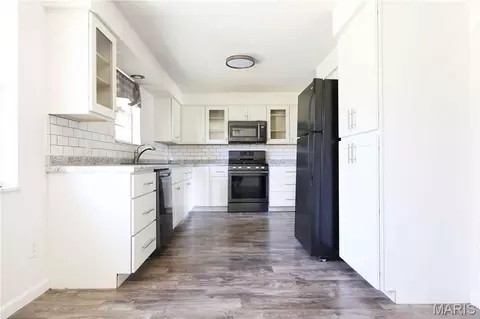 Kitchen - 714 State Highway 34, Jackson, MO 63755 photo 1 of 5