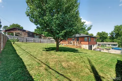 Exterior - 1004 E 9th St, Rolla, MO 65401 photo 3 of 9