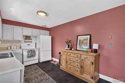 Kitchen - 1004 E 9th St, Rolla, MO 65401 photo 2 of 3