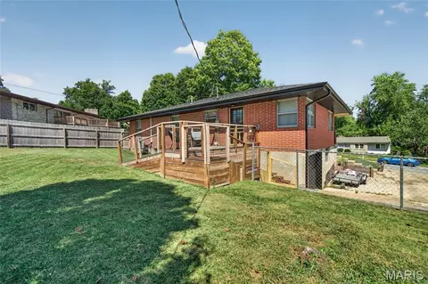 Exterior - 1004 E 9th St, Rolla, MO 65401 photo 6 of 9
