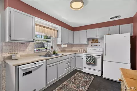 Kitchen - 1004 E 9th St, Rolla, MO 65401 photo 1 of 3