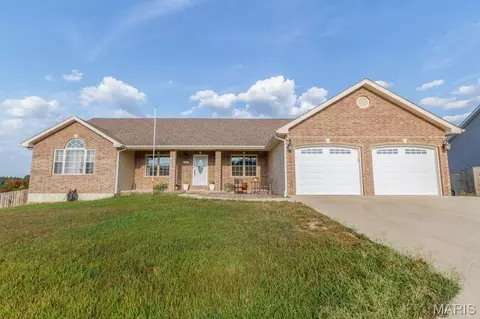 109 Paradise St, Waynesville, MO 65583