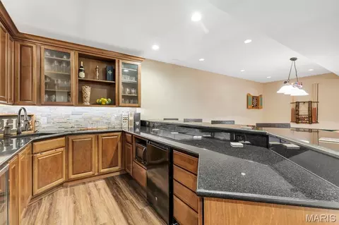 Kitchen - 221 Oakhurst Cir, O'fallon, MO 63368 photo 6 of 6
