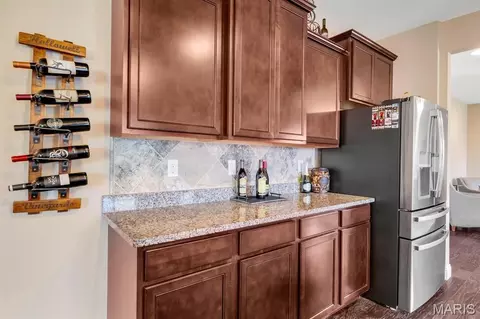 Kitchen - 221 Oakhurst Cir, O'fallon, MO 63368 photo 4 of 6