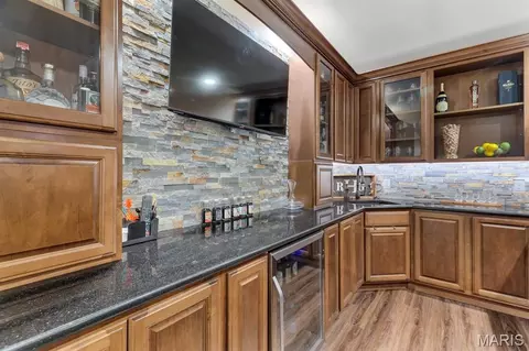 Kitchen - 221 Oakhurst Cir, O'fallon, MO 63368 photo 1 of 6