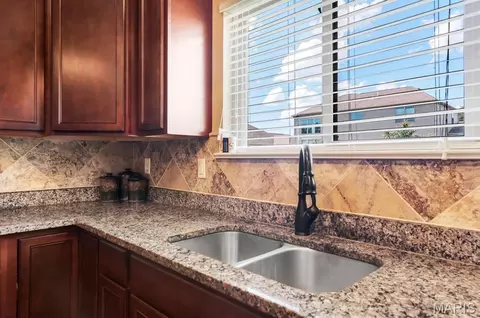 Kitchen - 221 Oakhurst Cir, O'fallon, MO 63368 photo 5 of 6