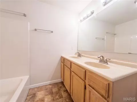 Bath - 6941 Willing St, Barnhart, MO 63012 photo 2 of 2