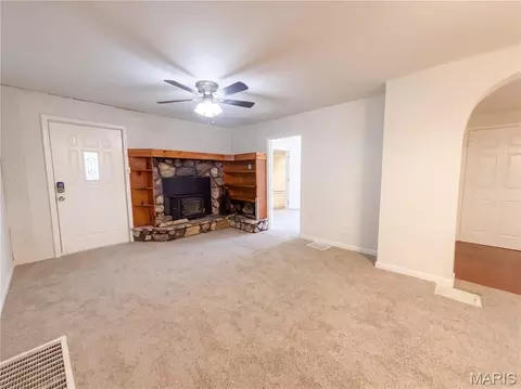 Living - 6941 Willing St, Barnhart, MO 63012 photo 2 of 2