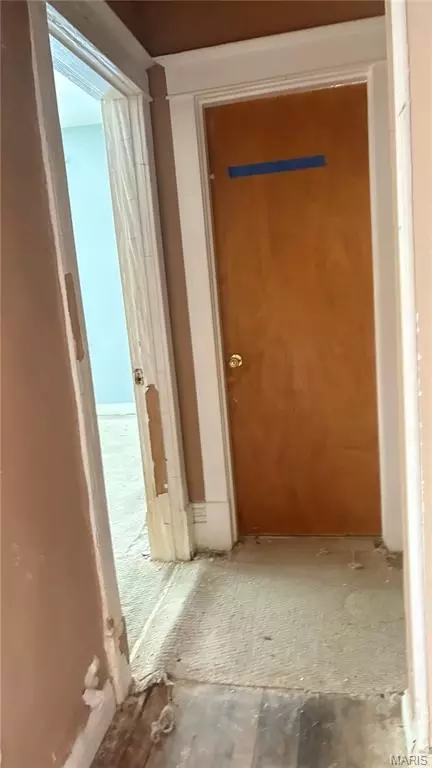 Entry Way - 3802 Avondale Ave, Normandy, MO 63121 photo 6 of 9