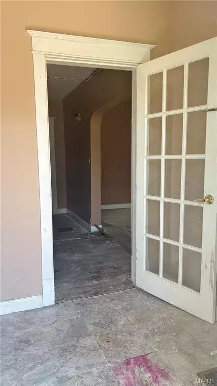 Entry Way - 3802 Avondale Ave, Normandy, MO 63121 photo 1 of 9