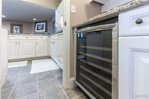 Kitchen - 910 Daffodil Ridge Dr, O'fallon, MO 63366 photo 8 of 9