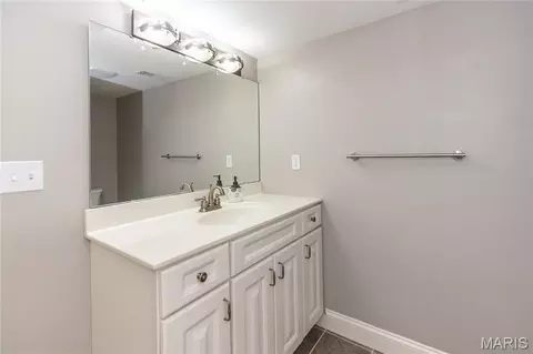 Bath - 910 Daffodil Ridge Dr, O'fallon, MO 63366 photo 6 of 8
