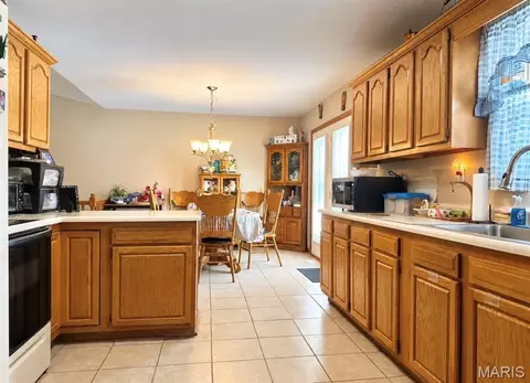Kitchen - 196 Indian Prairie Ln, Union, MO 63084 photo 1 of 1