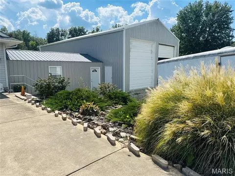 Exterior - 196 Indian Prairie Ln, Union, MO 63084 photo 3 of 6
