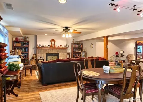 Living - 196 Indian Prairie Ln, Union, MO 63084 photo 2 of 2