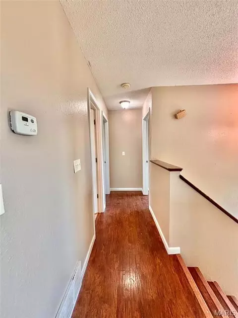 Entry Way - 1530 Oak St, Jackson, MO 63755 photo 2 of 4