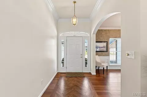 Entry Way - 656 Meramec View Dr, Eureka, MO 63025 photo 2 of 5