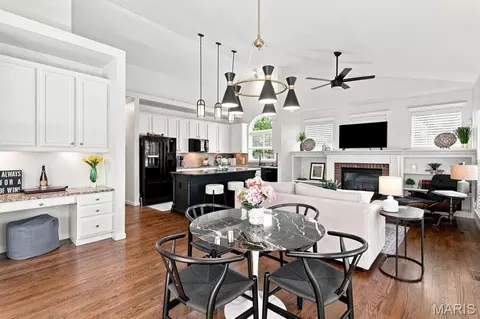 Dining - 656 Meramec View Dr, Eureka, MO 63025 photo 4 of 5