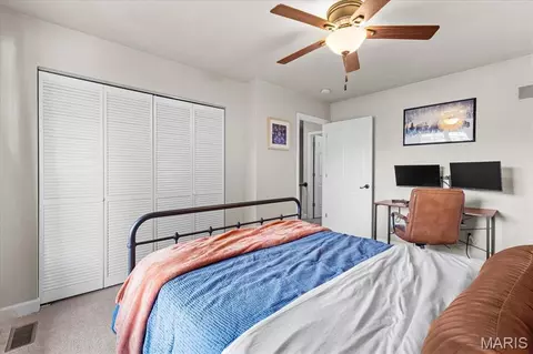 Bedroom - 102 Pheasant Run, O'fallon, IL 62269 photo 8 of 9