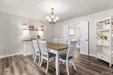 Dining - 102 Pheasant Run, O'fallon, IL 62269 photo 2 of 5