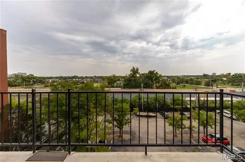 5630 Pershing Ave #59, Saint Louis, MO 63112