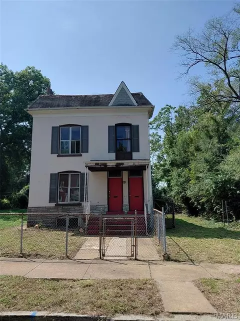 6032 Suburban Ave, Saint Louis, MO 63112