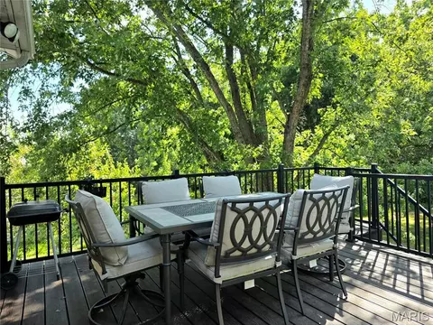 Exterior - 6336 Rainbow Rdg, Washington, MO 63090 photo 3 of 8