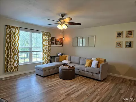 Living - 6336 Rainbow Rdg, Washington, MO 63090 photo 1 of 2