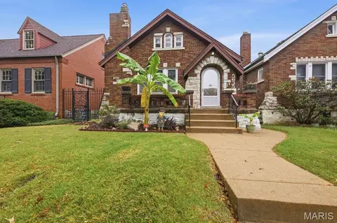 5635 Walsh St, Saint Louis, MO 63109