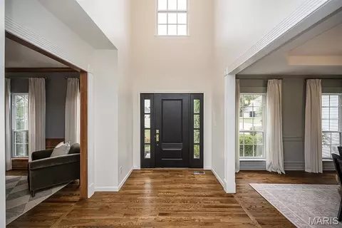 Entry Way - 136 Timber Meadows Dr, O'fallon, MO 63368 photo 3 of 8